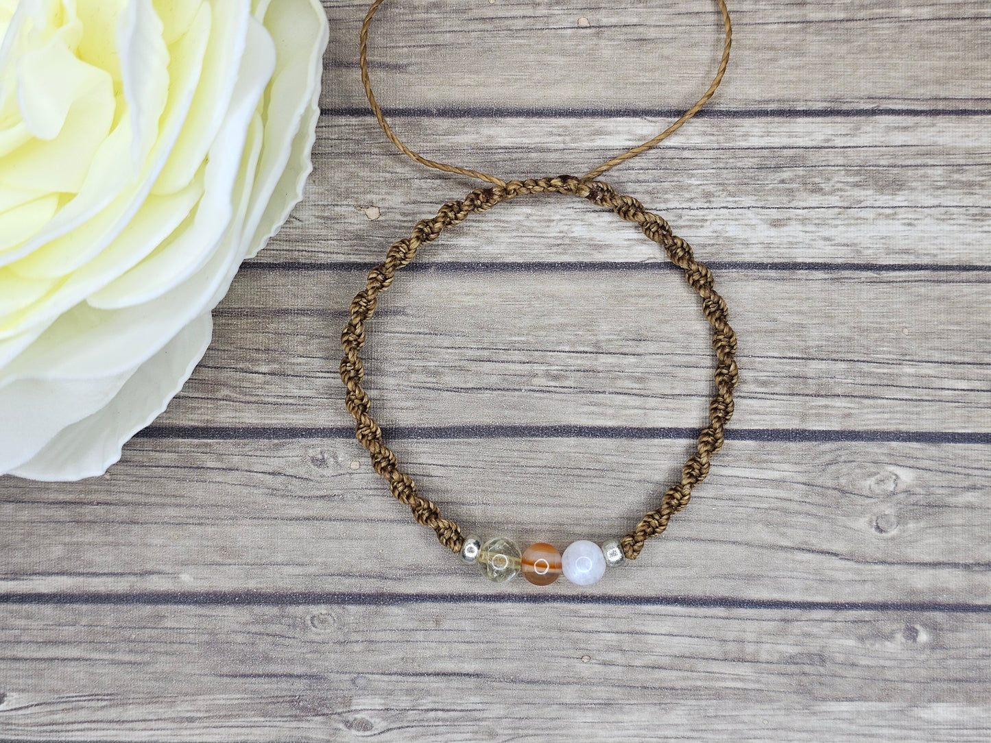 Pulsera trio para el equilibrio hormonal y el síndrome de ovario poliquístico