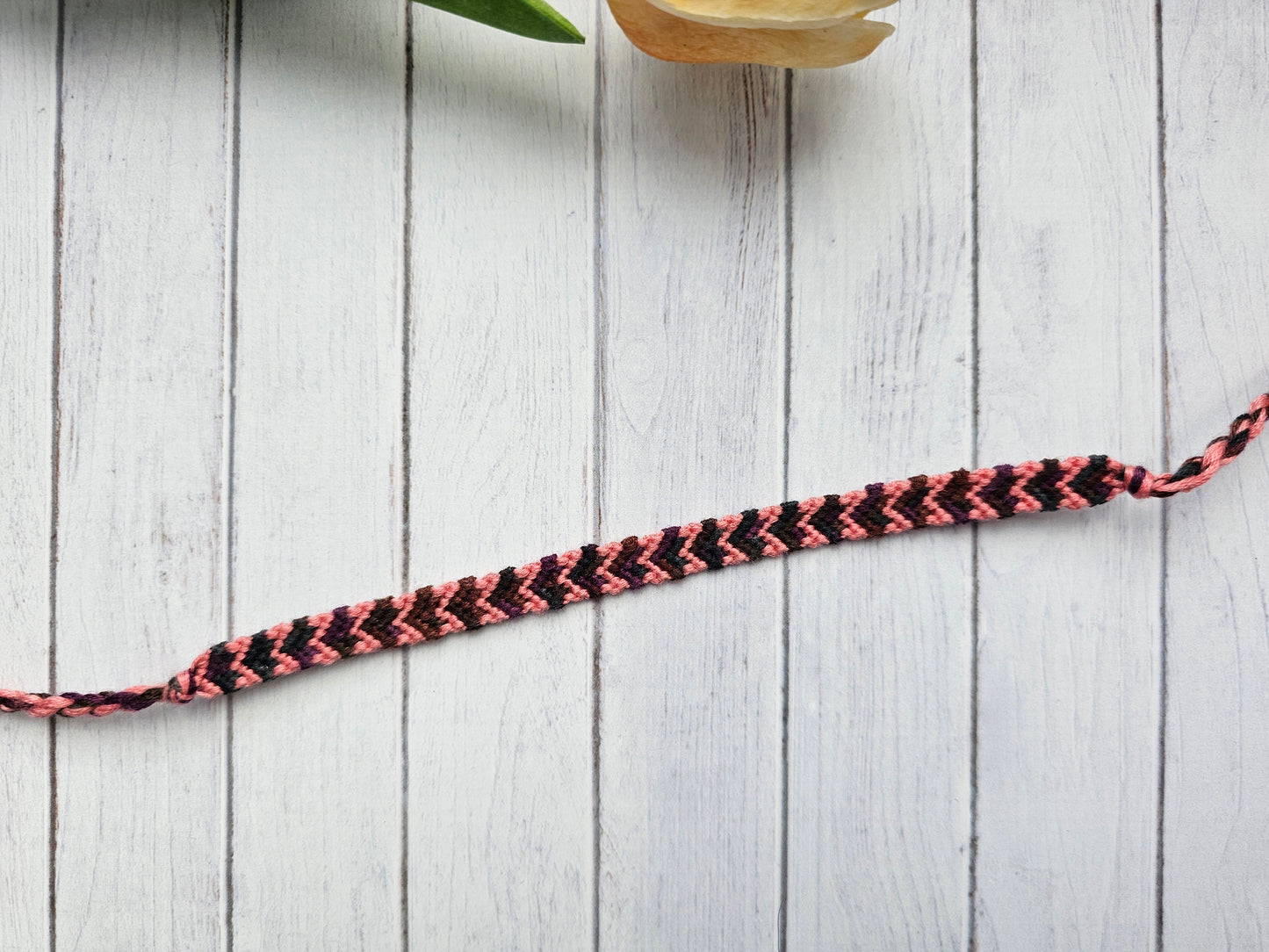 Pulsera con estampado de corazón ombré