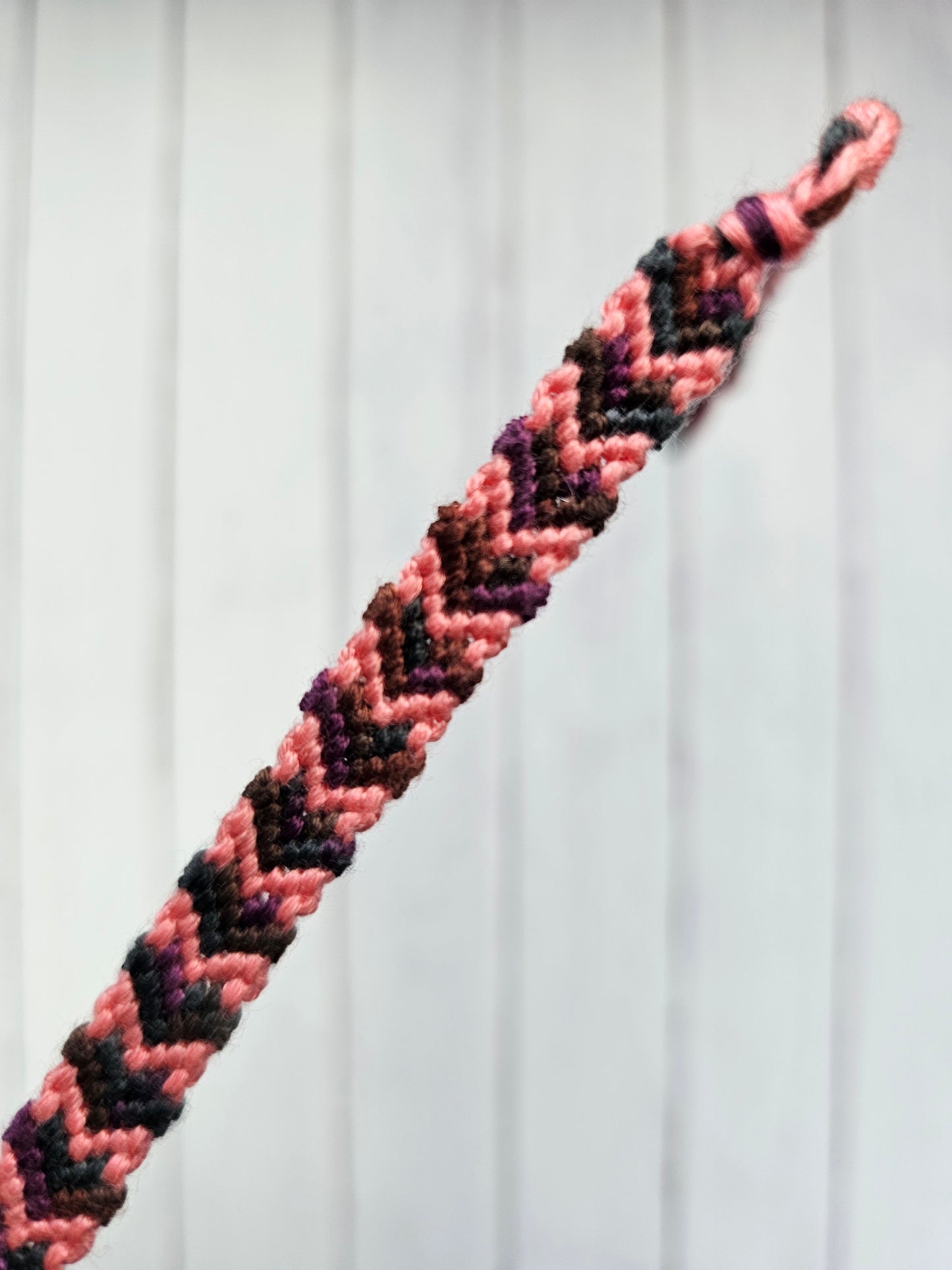 Pulsera con estampado de corazón ombré