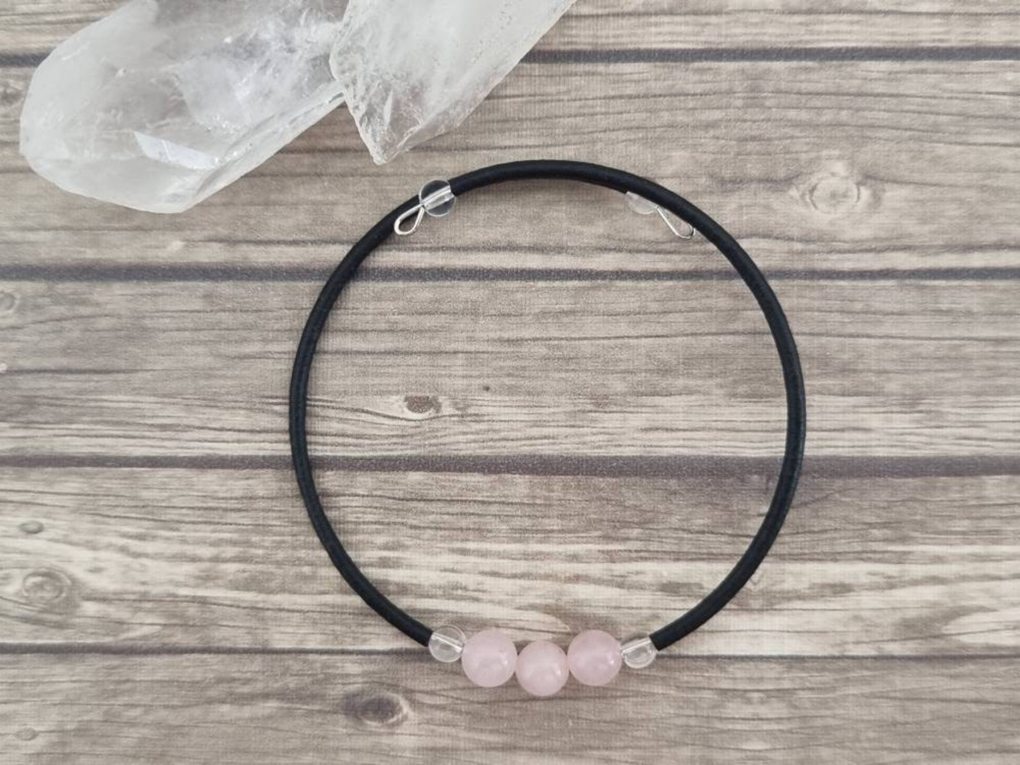 Pulsera de alambre de cuarzo rosa
